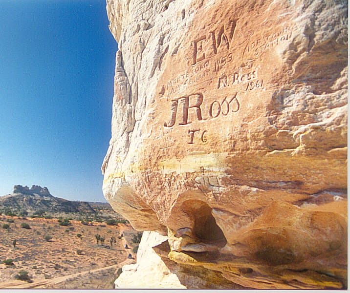 Chambers Pillar Campground